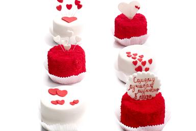 Mini cakes for Valentine