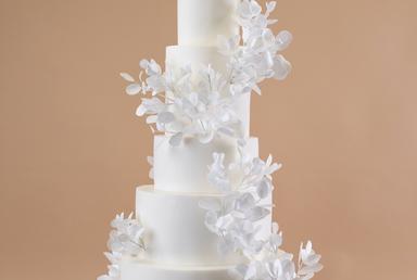 белоснежный свадебный торт