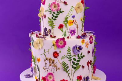 Цветочный свадебный торт