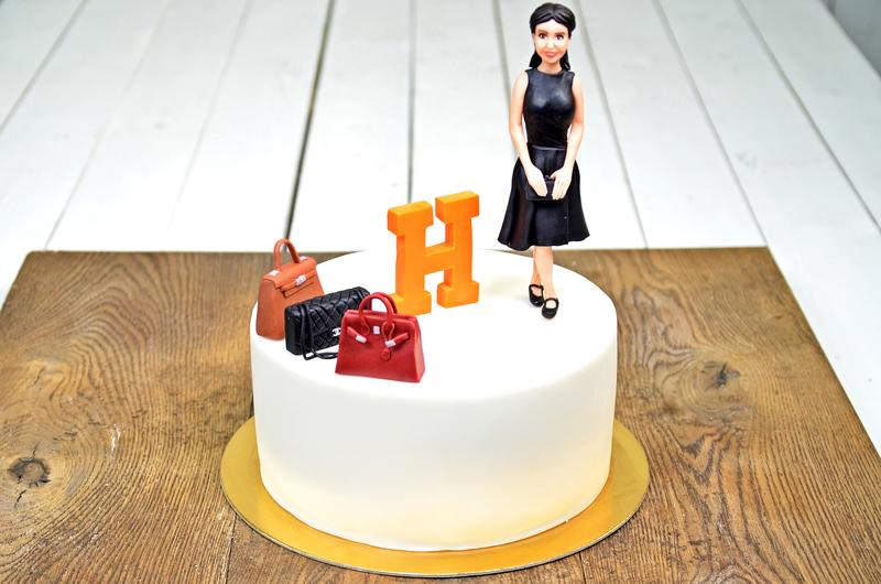 Торт цвета Тиффани на день рождения женщины